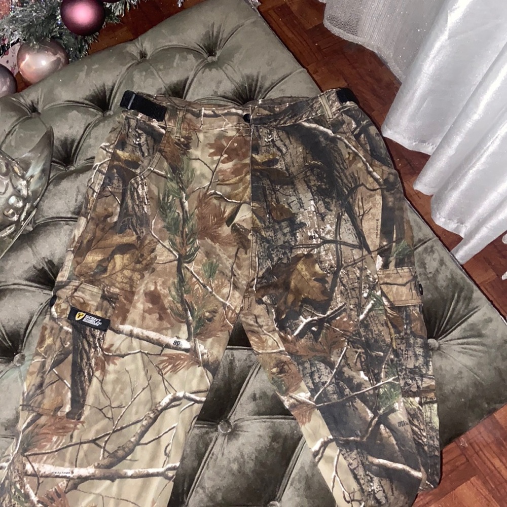 Size large, brand scent shielo